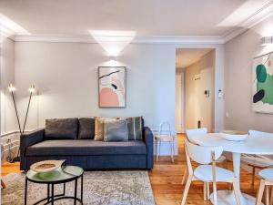 Stunning flat & building on the most artsy street