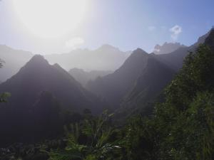 Green Valley Cruzinhas House with Fireplace & BBQ