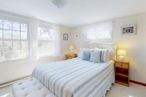 3 Cottages Walk to Nauset Beach