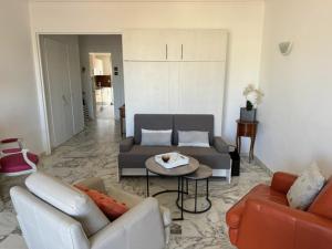 Cozy one bedroom apartment with balcony and parking