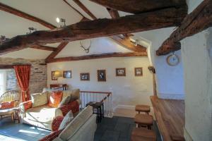 Seed Howe, Staveley a traditional cottage in a small village only 10 minutes from Windermere
