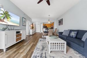 Penthouse Amazing Gulf Views Walk Beach or Shuttle Suite sleeps 6