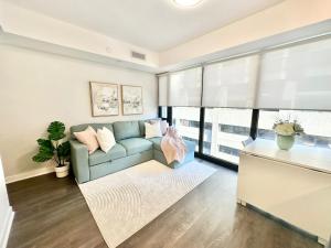 Condo in Yorkville - Newly Furnished Luxury Unit