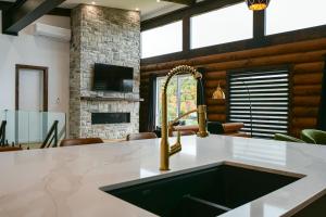 Sommet White Golf Hot tub Ski 10min