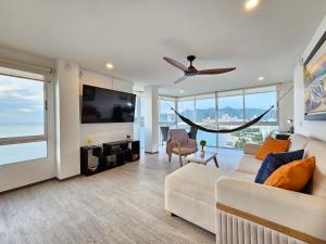 La mejor vista de la ciudad y salida a la playa!