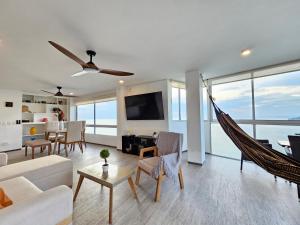 La mejor vista de la ciudad y salida a la playa!