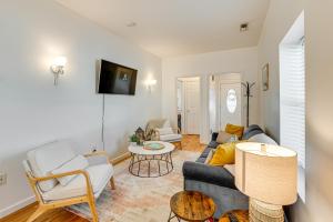 Walk to Beach Keansburg Home with Patio and Fire Pit!