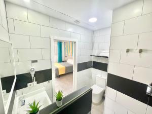 DORI ROOMS - Hostal