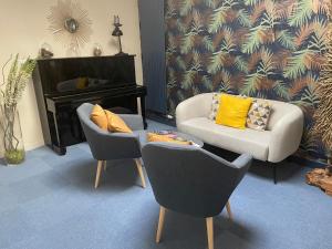 Hotels Logis Hotel Le Central : photos des chambres