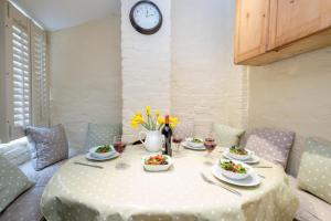 Pebble Cottage - 6 Victoria Rd - Aldeburgh Coastal Cottages