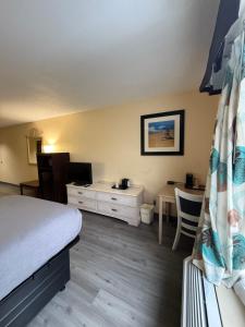 Standard 2 Doubles Non Smoking  room in Quality Inn & Suites Exmore