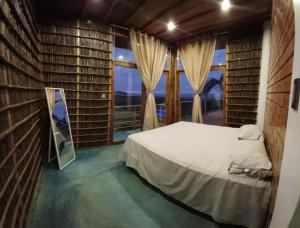 Top tower Caleta Grau Top Host