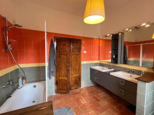 Casa per 9 con giardino vicino al Monte Amiata e alla Val dOrcia