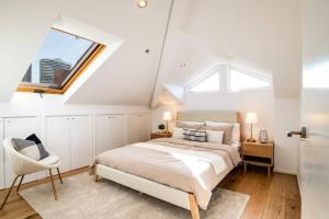 Bright stylish gem in central Melbourne