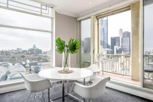 Bright, Luxury Penthouse with Amazing Views