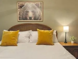 Coveted Lake Minerva 2K2Q Beds on Trails - Moose Lake