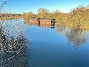 Filby Broads Lodge Houseboat