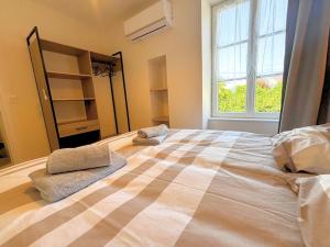 Grand duplex haut de gamme, 4pers, hyper centre, climatisation, stationnements à 10m , très calme