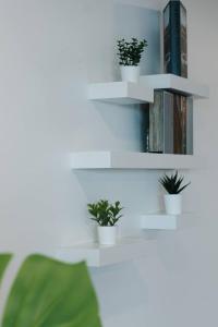 CBD Modern 3Bed Panoramic River View, 2Cars and Pool