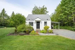 Relaxing Farm Retreat- Fresh Eggs with Every Stay! - Vaughn