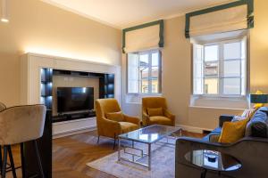 Calzaiuoli Private House Silver