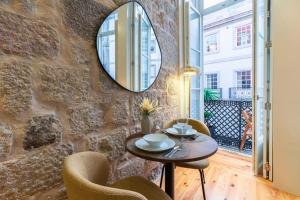 Stylish loft with balcony and Douro River view