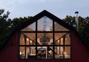 Anaway Place Barn - Mineral Point