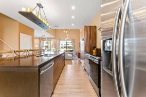 Casa 3 Suítes c Churrasco – Perto da Disney