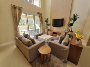 Magic Village Casa com 4 Suítes - 8 min da Disney!