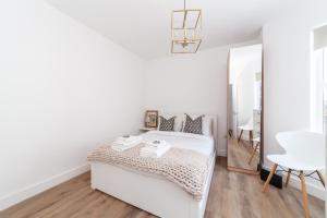 Renovated 2BR Flat with garden, Hammersmith