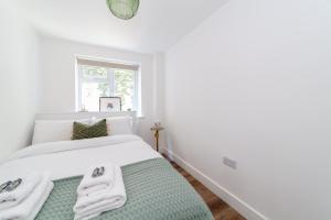 Renovated 2BR Flat with garden, Hammersmith
