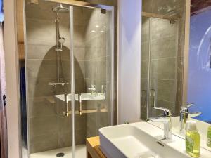 Chalets Chalet Neuf 12 pers Ski au pied, Cinema : photos des chambres