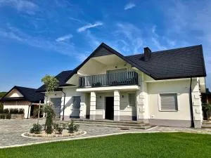 Apartamenty Noclegowe U Bartosza - 赖曼瑙-兹德鲁伊