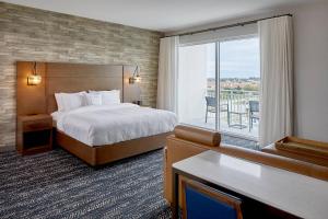 Studio, 1 King, Sofa bed, Bay view, Balcony room in Residence Inn St. Petersburg Tierra Verde