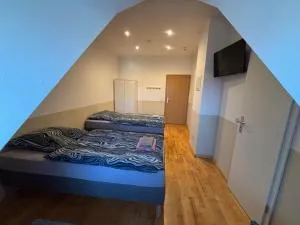 Doppelzimmer mit Bad und TV-18 - 沃尔夫斯堡