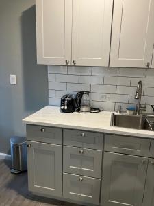 One Bedroom, NYC 45 min by Subway , Brooklyn, Brighton Beach