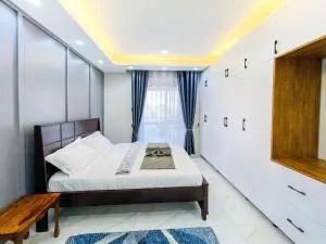 Hilltop Universal Residence - Kyebando