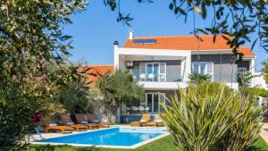 Villa Stullich with swimming pool and sauna