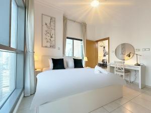 One Bedroom Apt in Dubai Marina near beach Z1911