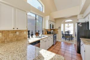 1 Mi to Golfing Goodyear Home with Pool and Spa