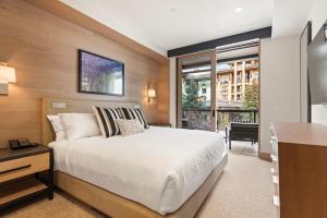 Snowmass Lux Getaway by Snowmass Vacations