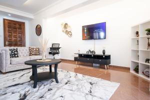 Stylish Luxury 2BR Condo in Kileleshwa