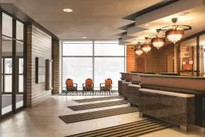 Coast Edmonton Plaza Hotel by APA - Едмонтон