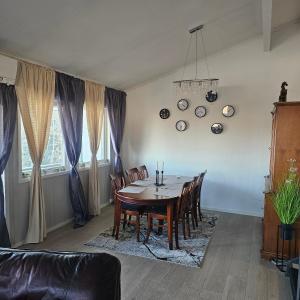 Montana Guest House.