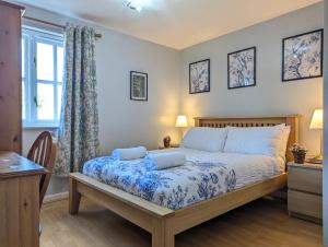 Vintage 2-Bed City Centre Gem Free Parking