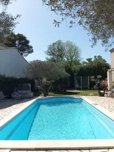 House with pool in Alpilles - Ма-Блан