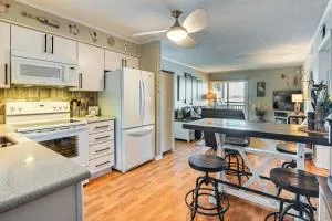 Waterfront Gem with Balcony in Garden City - Murrells Inlet
