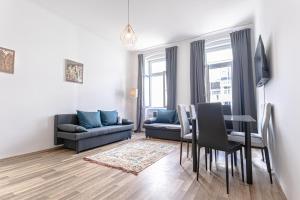 Explore Vienna 2BR and 1LR Retreat Near Westbahnhof