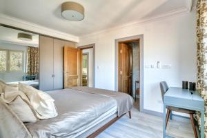 Luxury Design 2-Bedroom apartment by MN Property