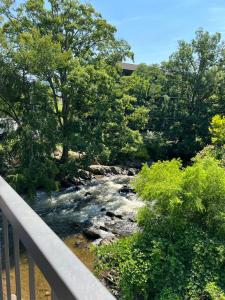 Creekstone Inn